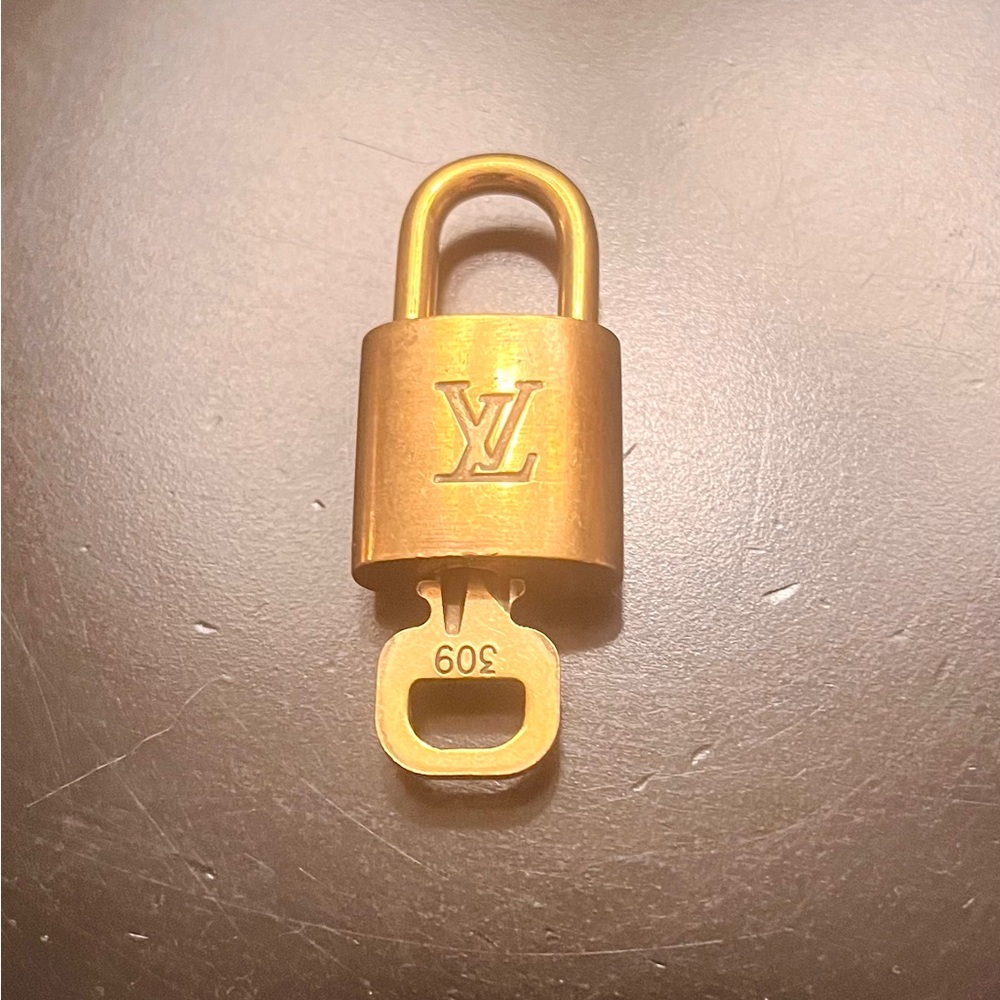 Louis Vuitton lock and key